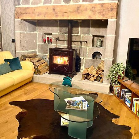 Hotel Restaurant Du Plomb Du Cantal Мюра Екстериор снимка